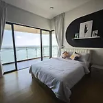Country Garden Danga Bay Sea View Large Apartment